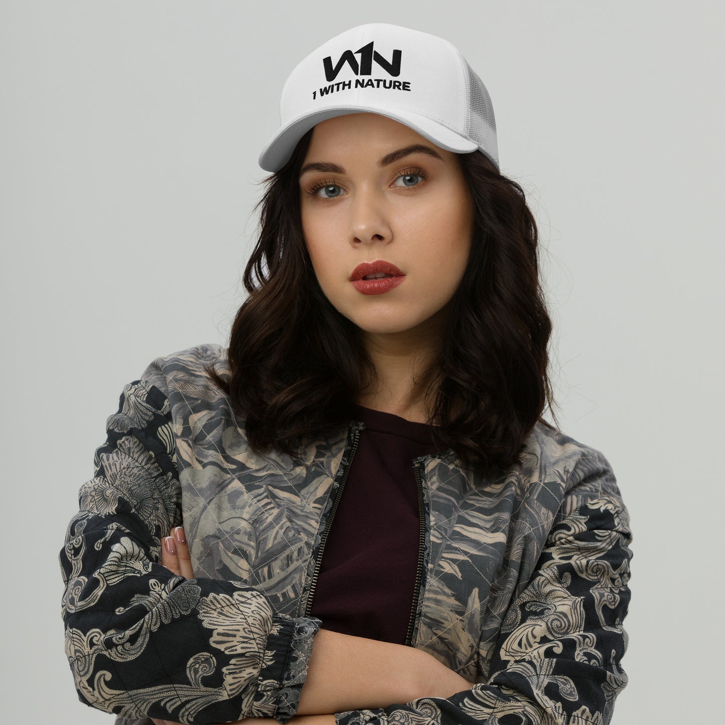 BEE WISDOM - BLACK - TRUCKER HAT